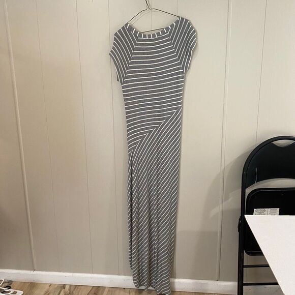 Athleta Striped Maxi Dress Small | Gray Ruched Side Slit Casual Travel Dress - Picture 2 of 6